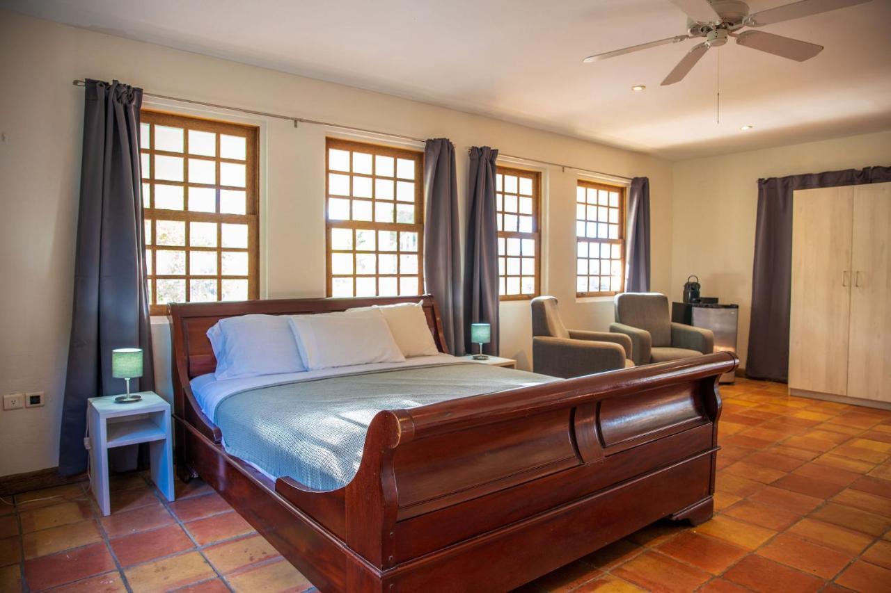 Quill Gardens Boutique Hotel Oranjestad  Buitenkant foto